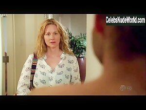 Elizabeth Twining butt, Nude scene in The Big C (2010-2012) 7