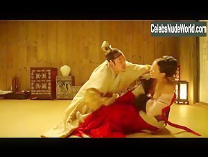 Jo Yeo-jeong butt, breasts scene in The Concubine (2012)