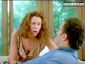 Julie Kavner Sexy scene in I'll Do Anything (1994) 14