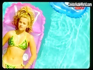 Jessica Cauffiel bikini, Sexy scene in Legally Blonde (2001) 16