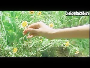 Yoon Ji-hye Outdoor Nudity , Perfect Butt scene in Plum Blossom (2000) 7