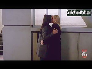 Jessica Capshaw, Marika Dominczyk Sexy, lesbian scene in Grey's Anatomy (2005-2021) 19