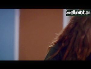 Jessica Capshaw, Stefania Spampinato Sensual , Kissing scene in Grey's Anatomy (2005-2021) 9