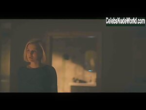 Julia Goldani Telles in The Girlfriend Experience (2016-2021) scene 3