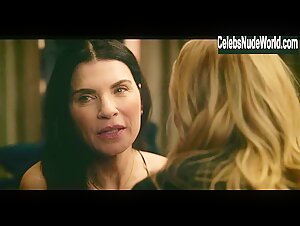Reese Witherspoon, Julianna Margulies lesbian, Sexy scene in The Morning Show (2019-) 11