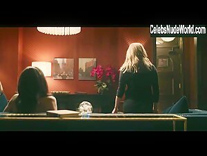 Reese Witherspoon, Julianna Margulies lesbian, Sexy scene in The Morning Show (2019-) 14