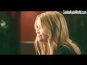 Reese Witherspoon, Julianna Margulies lesbian, Sexy scene in The Morning Show (2019-) 3