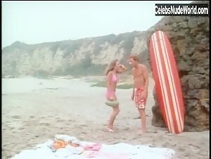 Linda Purl bikini, Sexy scene in Crazy Mama (1975) 13
