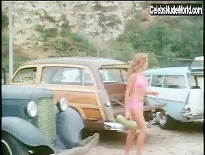 Linda Purl bikini, Sexy scene in Crazy Mama (1975) 4