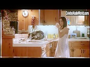 Lindsay Sloane Sexy scene in Seven Girlfriends (1999) 7