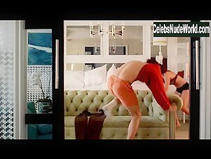 Lindsay Sloane Sexy, underwear scene in Entourage (2004-2011) 4