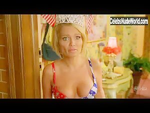 Kristin Chenoweth Sexy scene in Pushing Daisies (2007-2008) 18