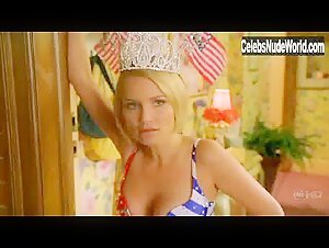 Kristin Chenoweth Sexy scene in Pushing Daisies (2007-2008) 6