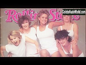 Jane Wiedlin, Belinda Carlisle, Kathy Valentine Sexy, underwear scene in The Go-Go's (2020) 3