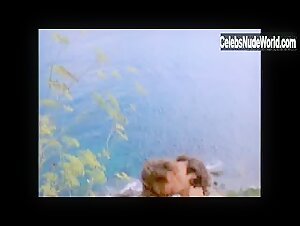 Megan Mullally bikini, Sexy scene in Last Resort (1986) 2