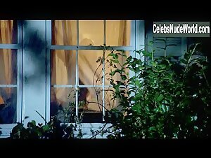 Melissa Ordway Blonde , Lingerie scene in Escapee (2011) 17