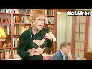 Mary Tyler Moore underwear, Sexy scene in Flirting with Disaster (1996) 10