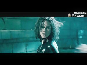 Kaja Gjesdal Sexy scene in Underworld: Evolution (2006) 8