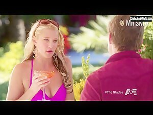 Kristen Renton bikini, Sexy scene in The Glades (2010-2013) 4