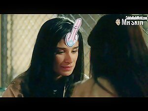 Diane Guerrero, Jackie Cruz lesbian, Sexy scene in Orange Is the New Black (2013-2019) 6