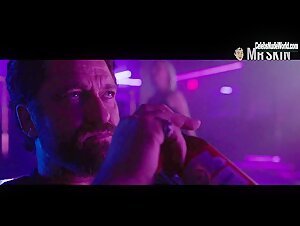 Meadow Williams Sexy scene in Den of Thieves (2018) 12