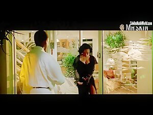 Lynn Whitfield Sexy scene in A Thin Line Between Love & Hate (1996) 11