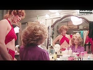 Marilu Henner, Lindsay Crouse Sexy scene in Between the Lines (1977) 11