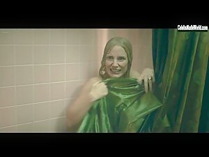 Jessica Chastain Bathroom , Blonde in George and Tammy (2022) 18