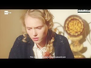 Katsiaryna Shulha (as Caterina Shulha) in Il confine (2018)  4
