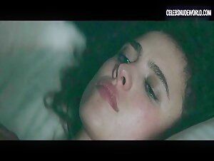 Margaret Qualley Nude, curly scene in Stars at Noon (2022) 13