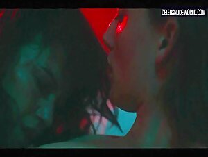 Carla Gugino, Gaite Jansen breasts, lesbian scene in Leopard Skin (2022)