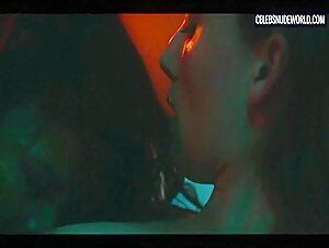 Carla Gugino, Gaite Jansen breasts, lesbian scene in Leopard Skin (2022) 4