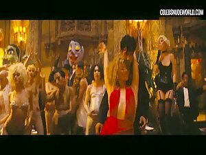 Margot Robbie Dancing, Sexy scene in Babylon (2022) 4