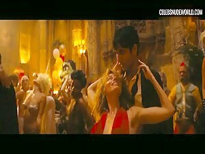 Margot Robbie Dancing, Sexy scene in Babylon (2022) 7