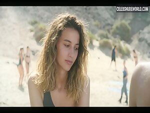 Amaia Aberasturi, Begoña Vargas, Nona Sobo, Berta Castañe lesbian, bikini scene in Welcome to Eden (2022-)