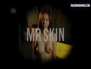 Angeli Khang open shirt, Nude scene in Silip Sa Apoy (2022) 16