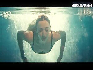 Julia Edtmeier Sexy, bikini scene in Love Machine 2 (2022) 3