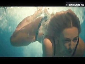 Julia Edtmeier Sexy, bikini scene in Love Machine 2 (2022) 5