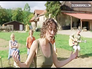 Aenne Schwarz Outdoors, Singing scene in So Long Daddy, See You in Hell (2022) 15