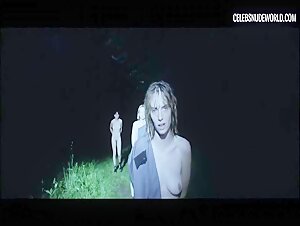 Maya Hawke Nude, breasts scene in Therèse (2022) 12