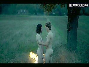 Martyna Byczkowska butt, breasts scene in Absolute Beginners (2023-) 19