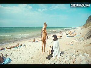 Yuli Owiak Nude, breasts scene in Absolute Beginners (2023-) 11