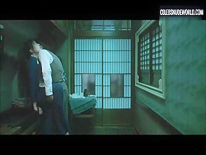 Han Ha-na Nude, breasts scene in The Handmaiden (2016) 9