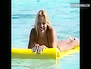 Pamela Anderson Sexy, bikini scene in Pamela, A Love Story (2023) 16