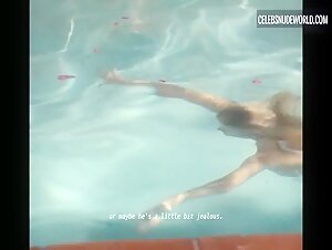 Anna Nicole Smith Sexy, bikini scene in Anna Nicole Smith: You Don't Know Me (2023) 18