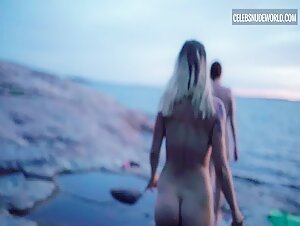 Emihurts, Luna Inkeri bush, breasts scene in Hauru (2020) 16