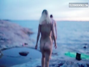 Emihurts, Luna Inkeri bush, breasts scene in Hauru (2020) 17