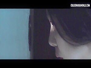 Tae-ri Kim Nude, changing scene in The Handmaiden (2016) 11