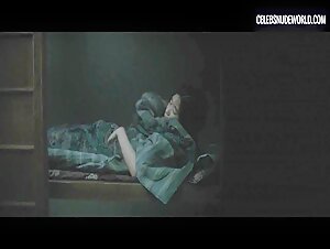 Tae-ri Kim Nude, breasts scene in The Handmaiden (2016) 3