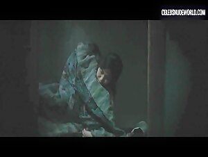 Tae-ri Kim Nude, changing scene in The Handmaiden (2016) 5